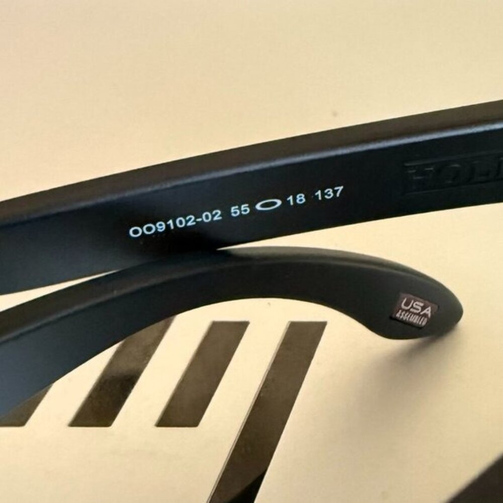 OO9102 Oakley Holbrook Matte Black Frame Prizm Polarized Reflective Silver Lens - Picture 7 of 8